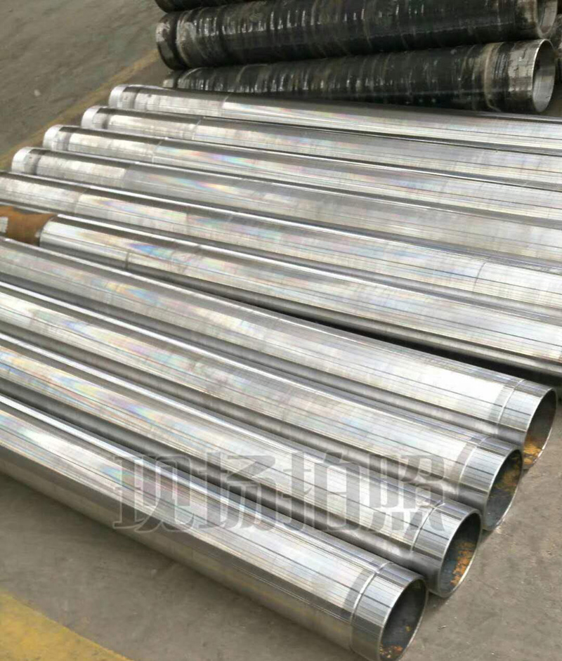 加班加點忙生產液壓泵、千斤頂，都是真材實料好質量